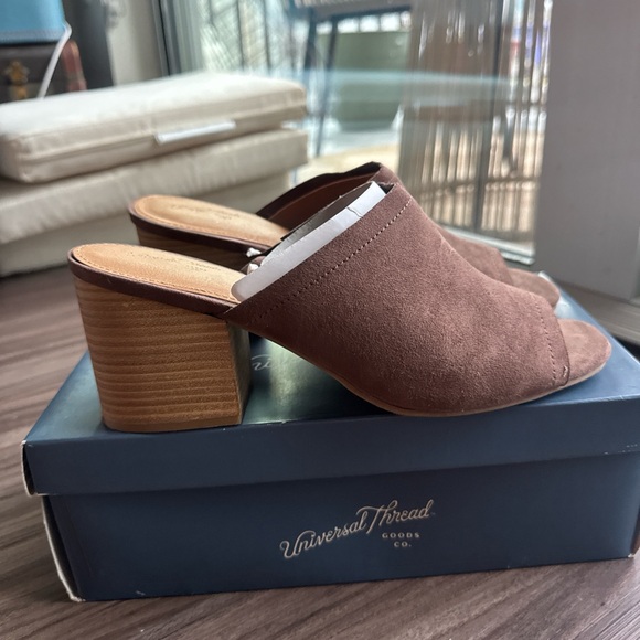 Universal Thread Brown Suede Block Heel Mules | Size 10 - Picture 3 of 3